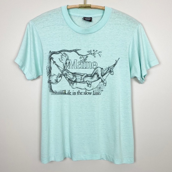 Vintage Tops - VINTAGE Maine Graphic T Shirt M Screen Stars Thin
